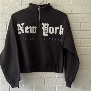 Charlotte Russe Black New York Cropped Sweatshirt Sz M 1/4 Zip Long Sleeve Goth